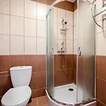 Konukevi Karolina 3*