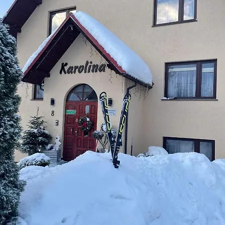 Karolina 3*