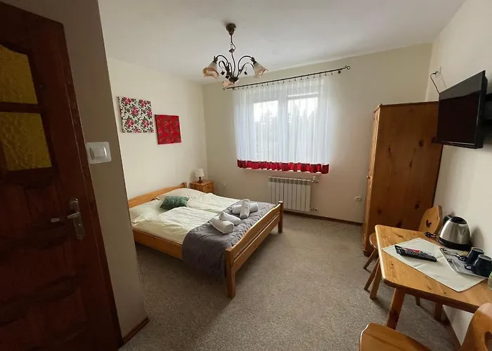 Karolina Πανσιόν