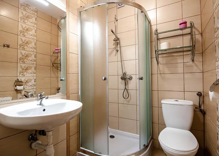 Karolina Πανσιόν 3*