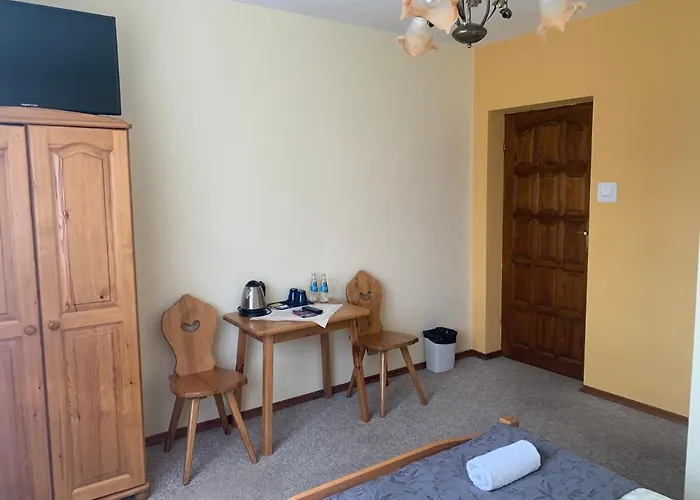 Karolina Πανσιόν